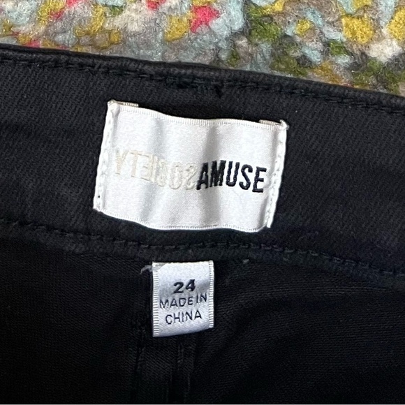 NWT Amuse Society La Vida High Rise Raw Hem Jeans in Black - Picture 6 of 9